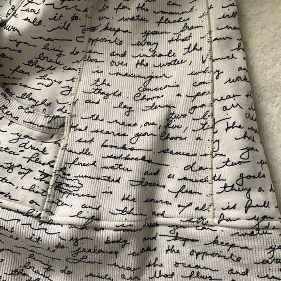 Lululemon scuba size 4 - Picture 4 of 4